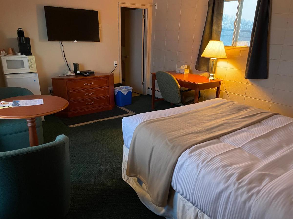 Matador Motel Drayton Valley ภายนอก รูปภาพ