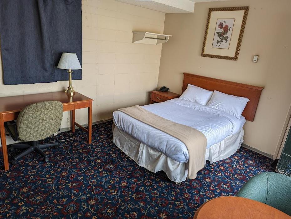 Matador Motel Drayton Valley ภายนอก รูปภาพ