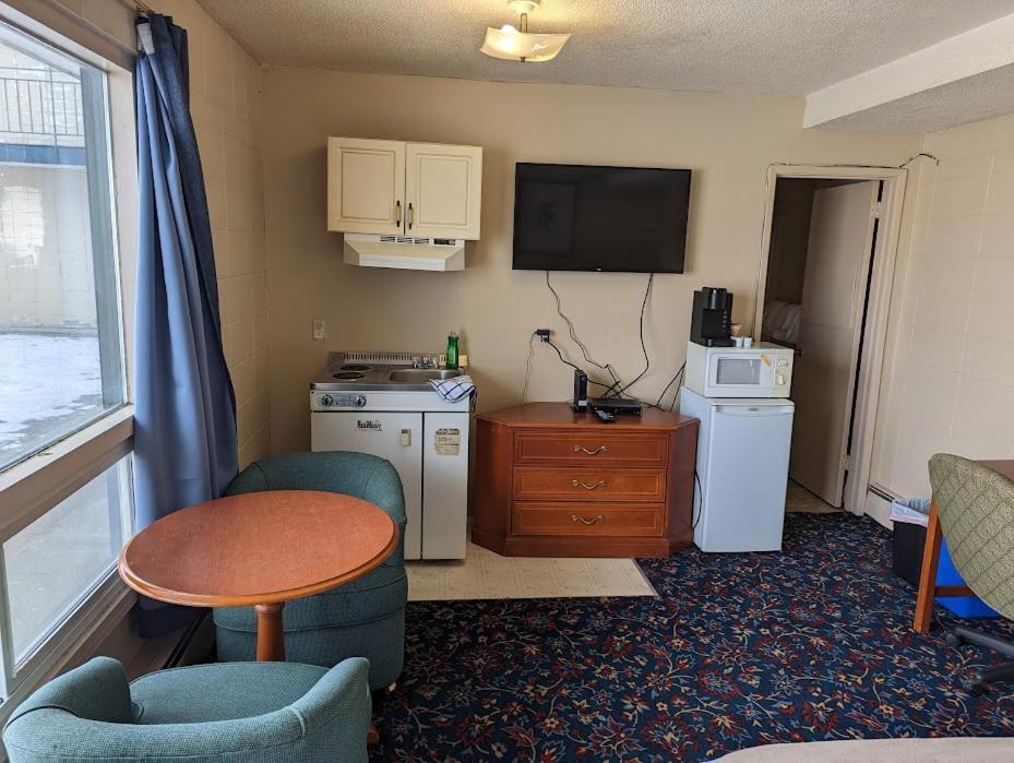 Matador Motel Drayton Valley ภายนอก รูปภาพ