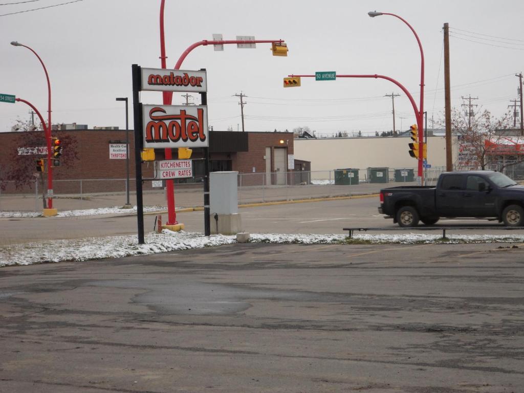 Matador Motel Drayton Valley ภายนอก รูปภาพ