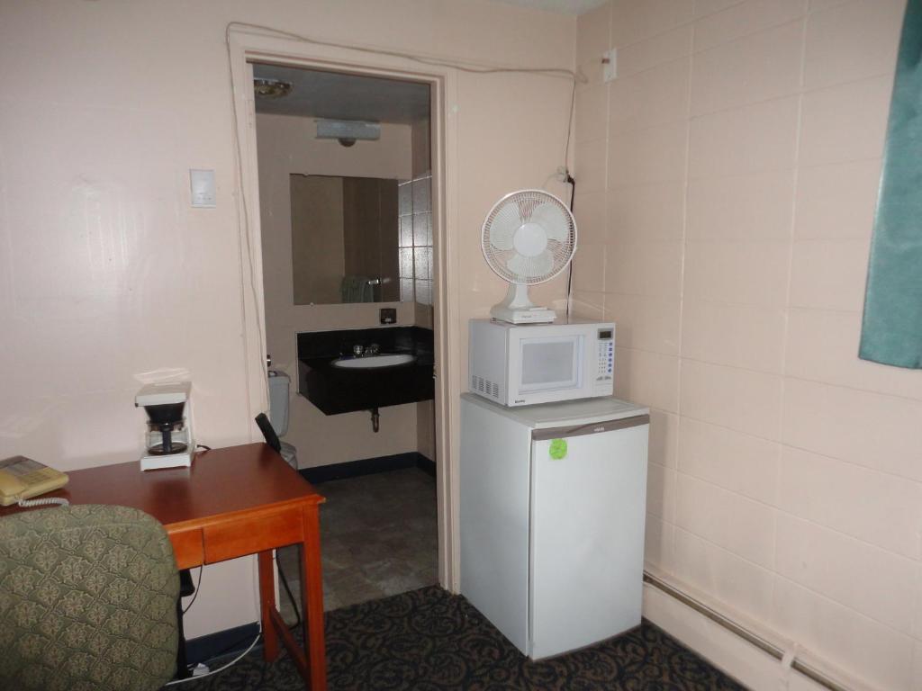 Matador Motel Drayton Valley ห้อง รูปภาพ