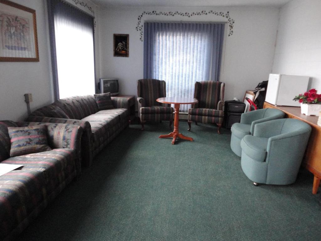 Matador Motel Drayton Valley ภายนอก รูปภาพ